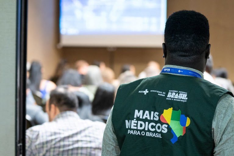 Acre recebe 28 novos profissionais do Mais Médicos para reforçar o atendimento em áreas vulneráveis e territórios indígenas
