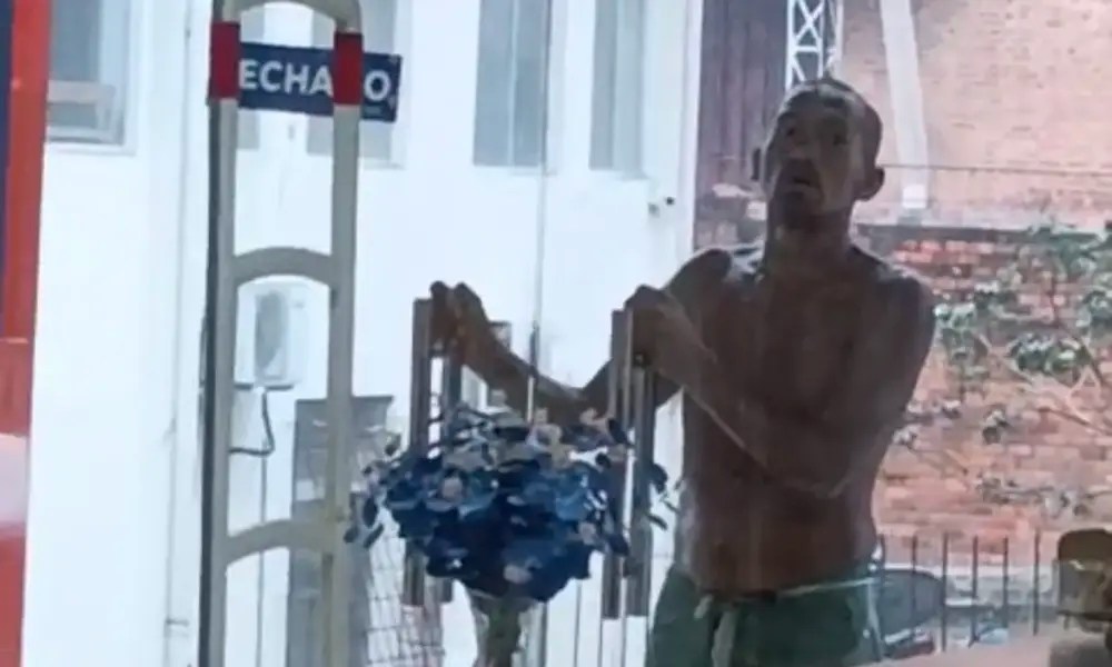 Homem em situação de rua tenta invadir comércio em Cruzeiro do Sul