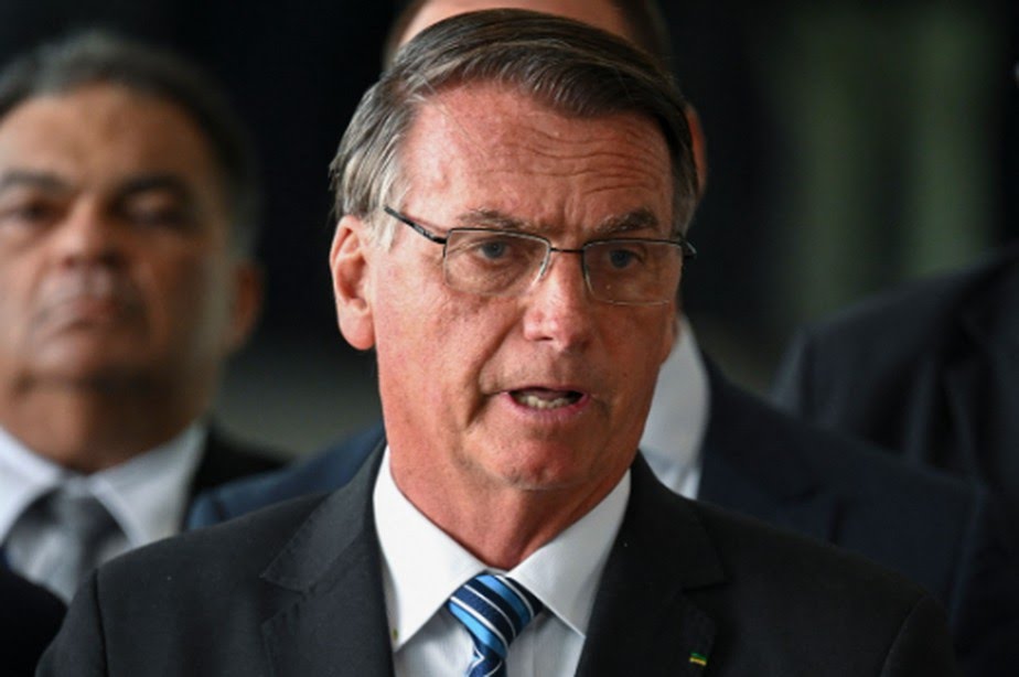 Jair Bolsonaro é alvo de operação da Polícia Federal e passará a usar tornozeleira eletrônica
