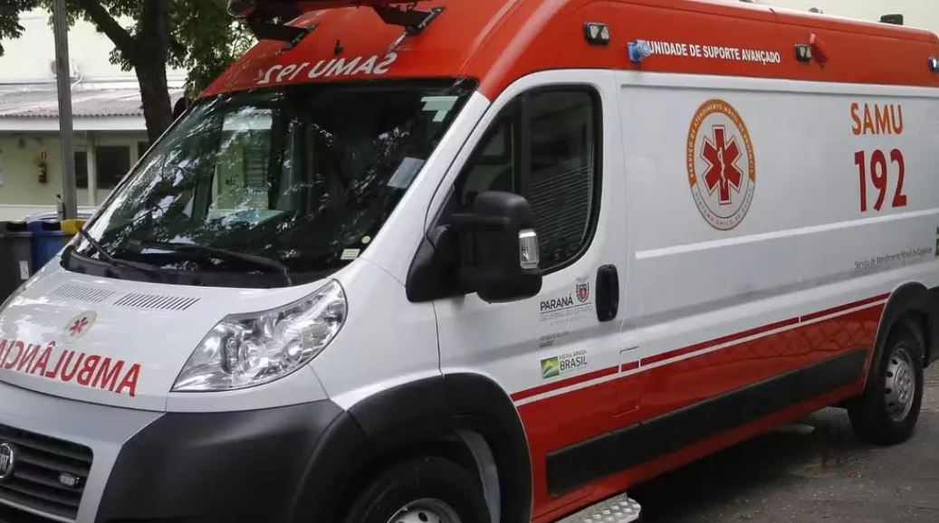 Jovem morre após passar mal em viagem de ônibus, e socorristas encontram 26 iPhones colados ao corpo dela