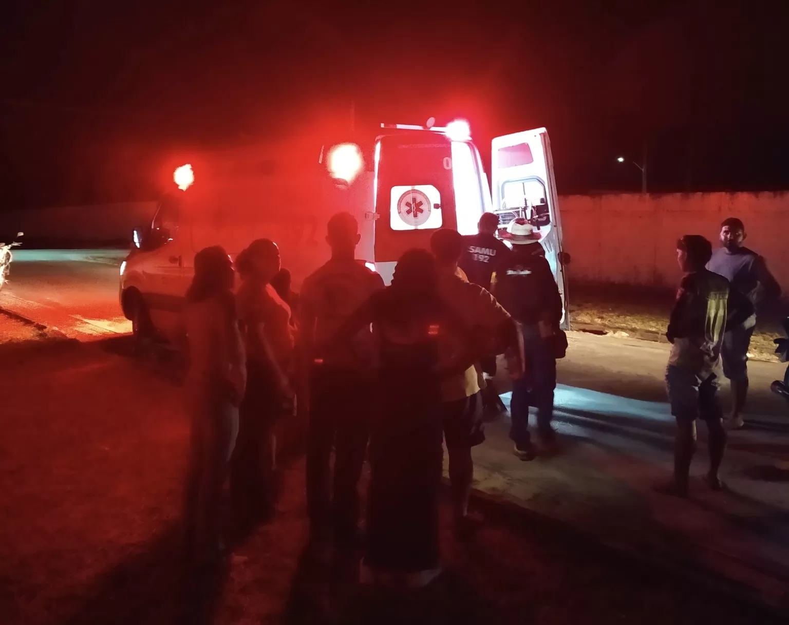 Noite caótica em Mâncio Lima tem tiros com arma de fogo, briga generalizada e acidentes de trânsito