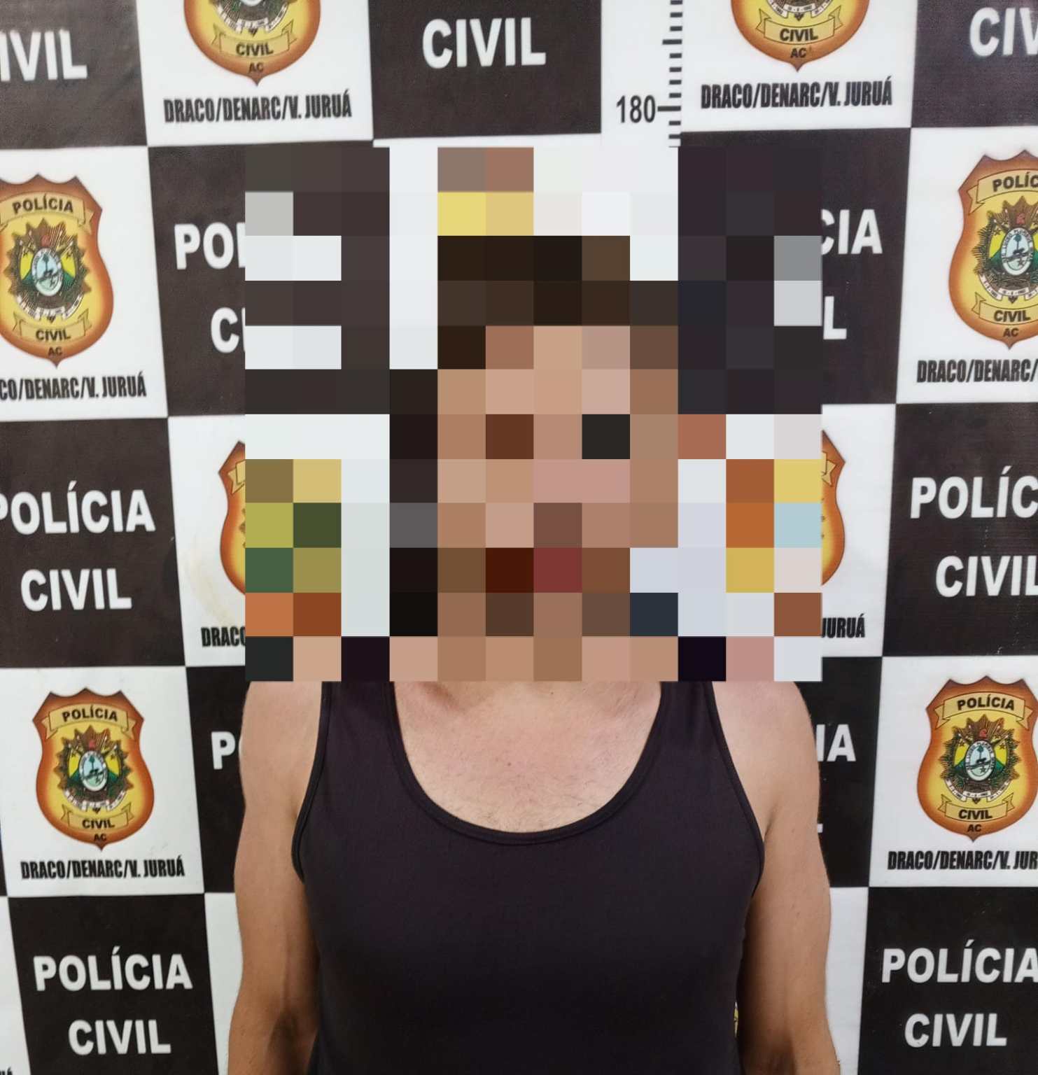 Homem é preso acusado de assalto a mão armada em Cruzeiro do Sul