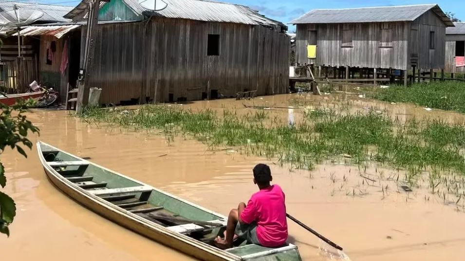 Enchente do Rio Tarauacá atinge 6 mil pessoas no interior do Acre