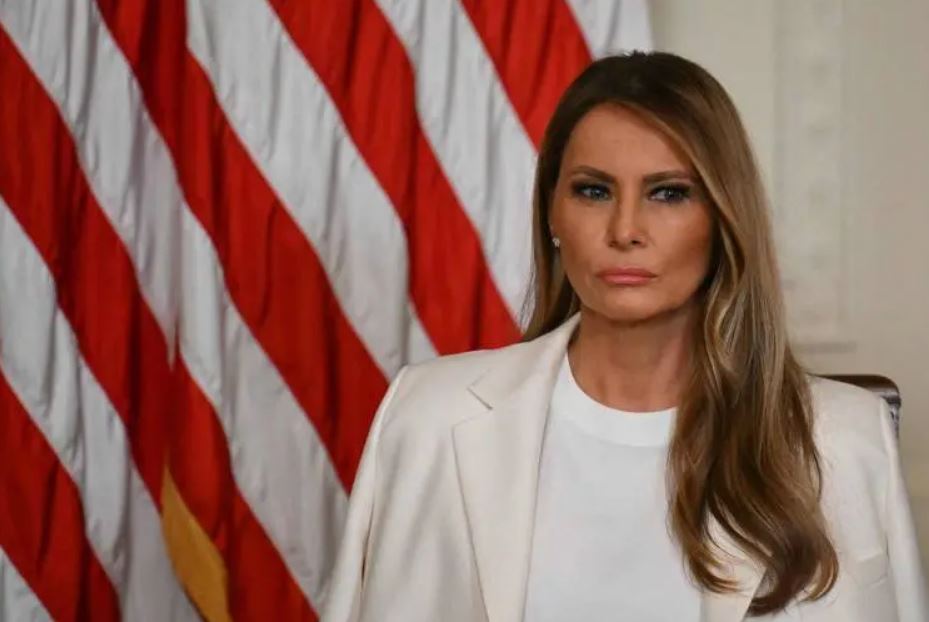 Brasileiros invadem perfil de esposa de Trump: ‘Diz pro seu marido nos deixar em paz’