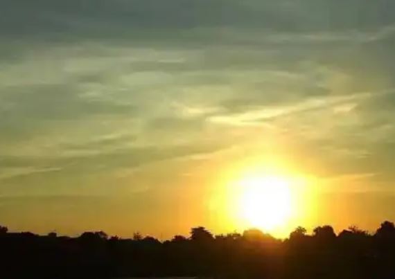 Sábado deve ser ensolarado, com baixa umidade e noite amena no Acre