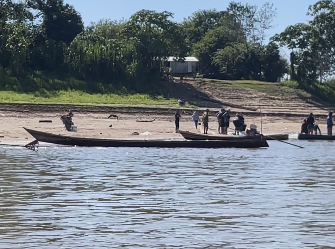 Piracema de mandí atrai grande número de pescadores no Rio Juruá nesta sexta-feira
