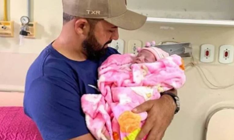 ‘Vai amputar só em último caso’, diz pai de bebê que sofreu queimaduras após banho em maternidade em Cruzeiro do Sul