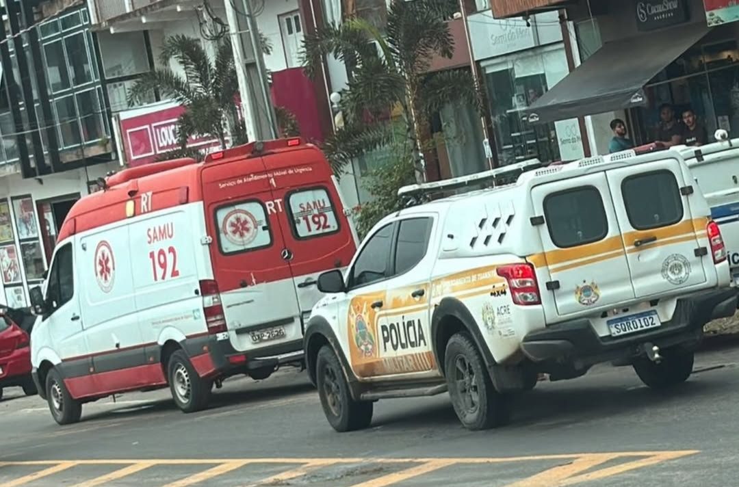 Loja Cacau Show é assaltada em Cruzeiro do Sul; Polícia Militar prende um suspeito e recupera bens roubados