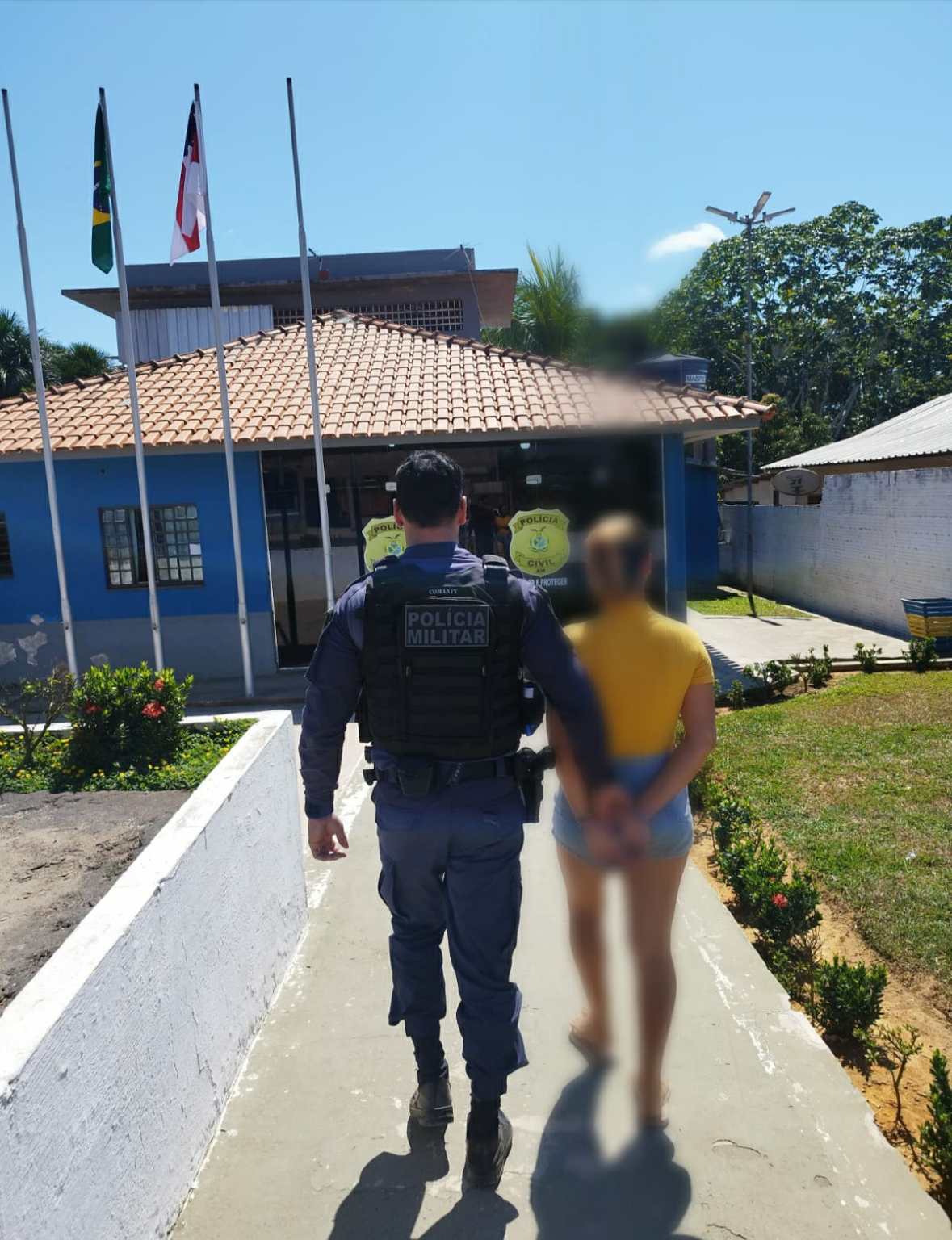 Mulher é presa em flagrante por tráfico de drogas em Guajará-AM