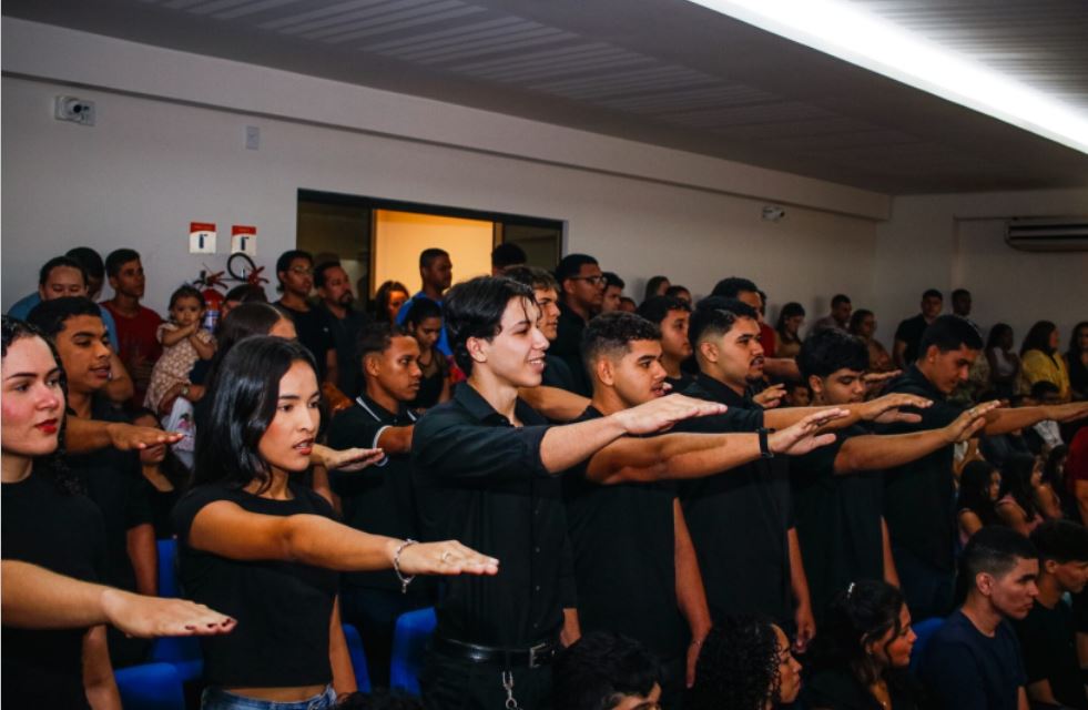 Governo do Acre certifica 122 alunos de Cruzeiro do Sul em cursos profissionalizantes