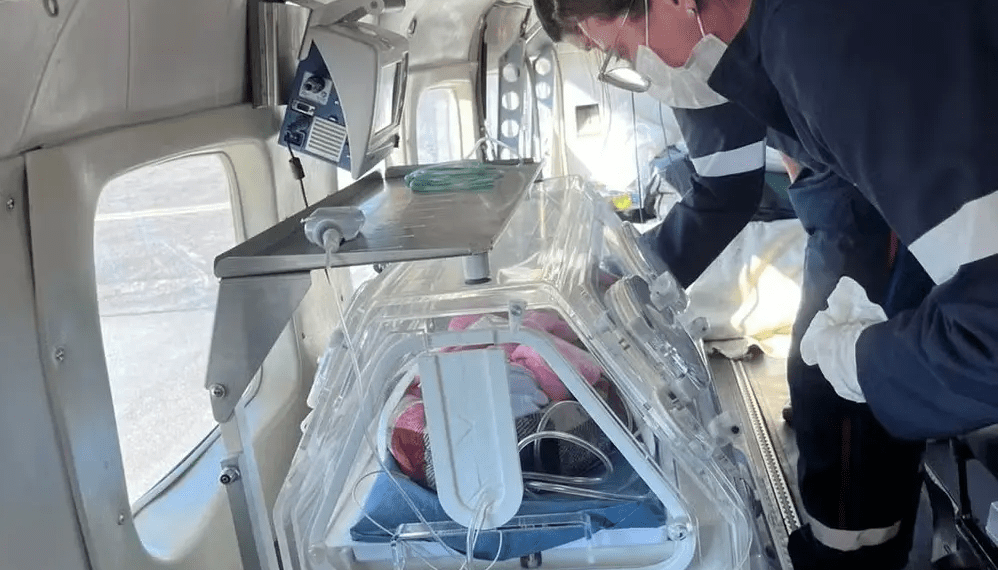 Bebê com queimaduras após banho em hospital no Juruá será transferida de UTI aérea para Centro de Queimados em Manaus